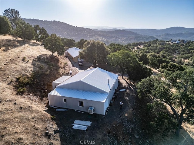 bird's eye view featuring a mountain view