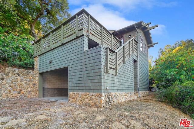 view of home's exterior