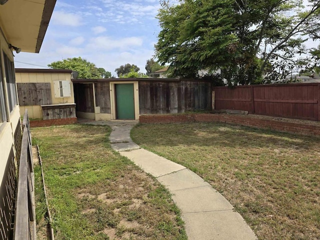 2416 J Ave, National City, CA 91950 - view of yard