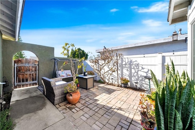 view of patio featuring an outdoor hangout area