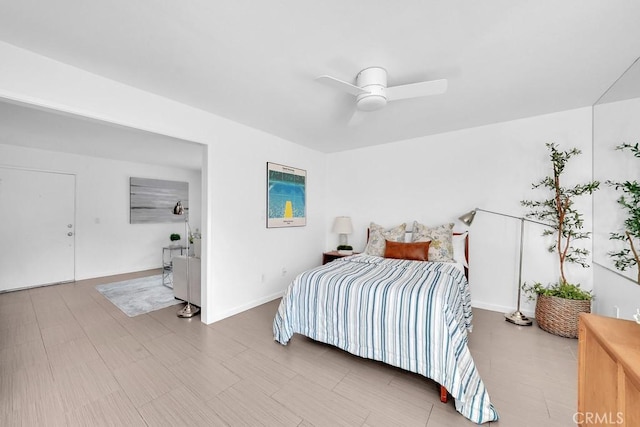 bedroom with ceiling fan