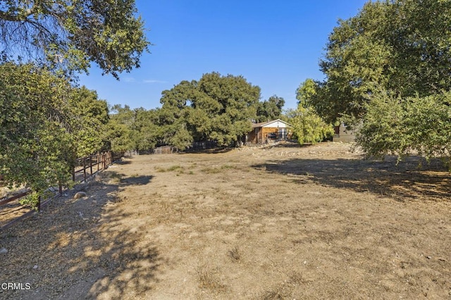 view of yard featuring a rural view