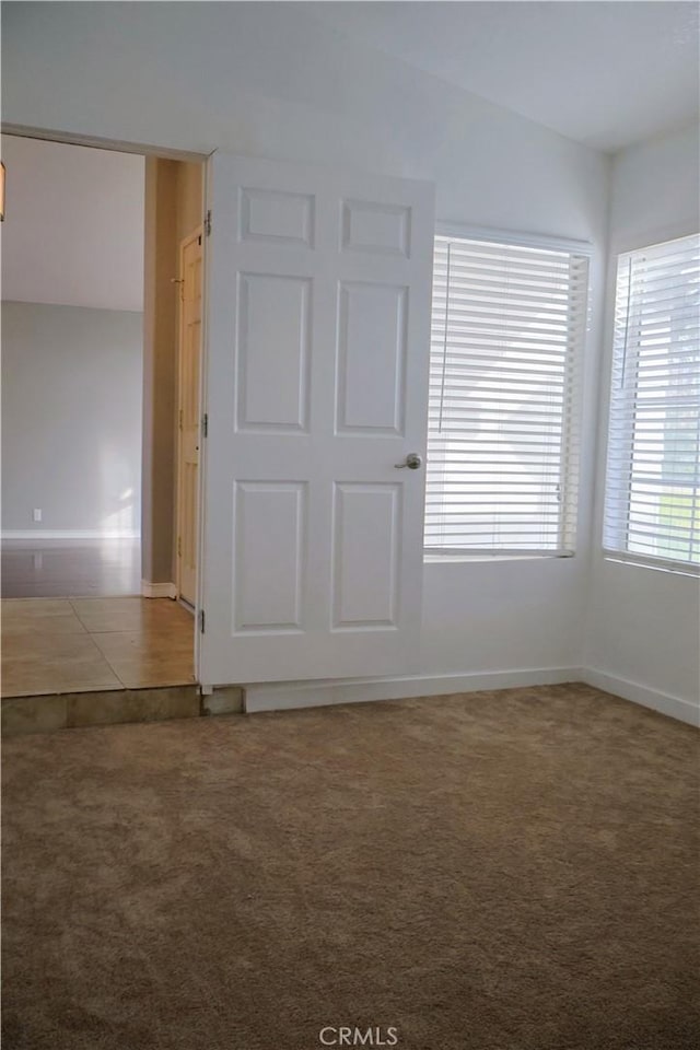 view of carpeted spare room