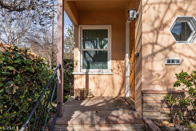 view of property entrance