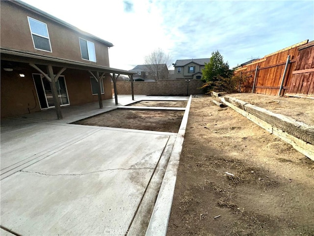 view of yard with a patio