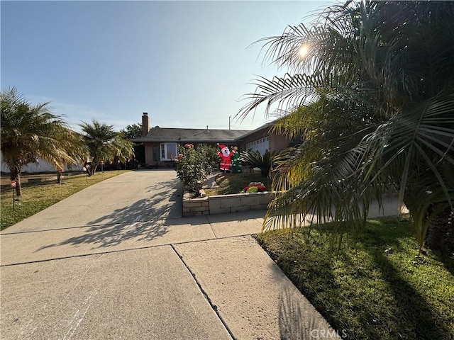 view of front of house with a front yard