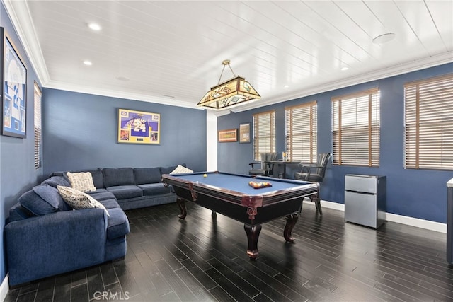 playroom with crown molding and billiards