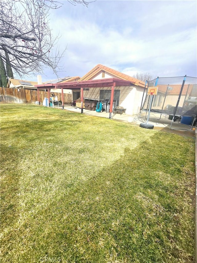 view of yard featuring a patio area