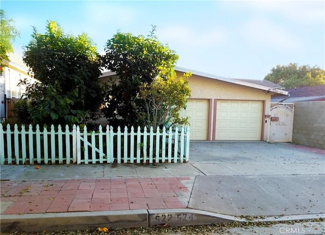 view of front facade with a garage