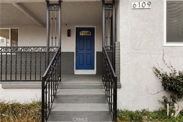 view of entrance to property