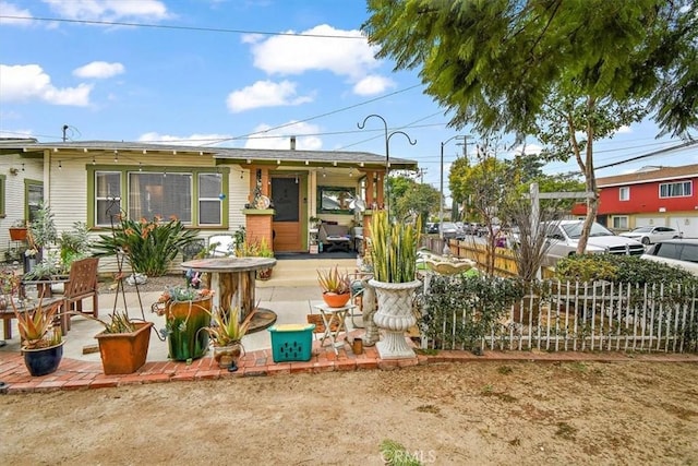 view of front of home featuring a patio area