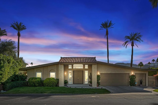 view of front of house featuring a garage