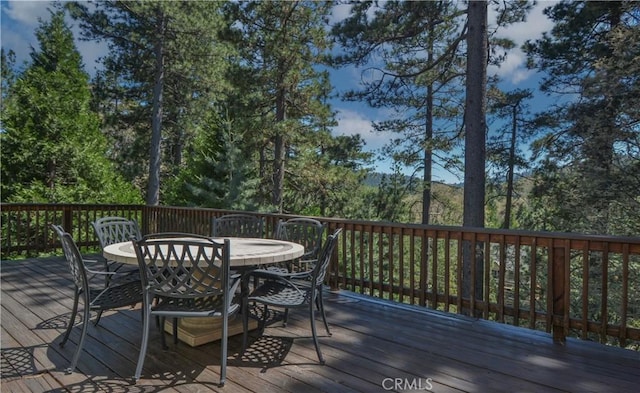 173 Grizzly Rd, Lake Arrowhead, CA 92352 - wooden deck with outdoor dining area