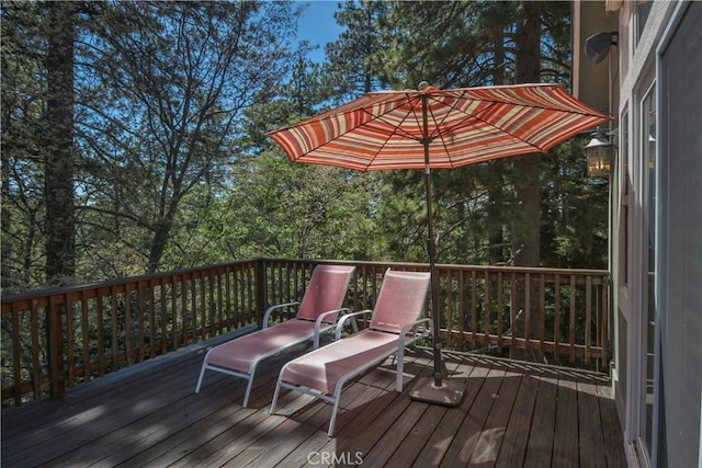 173 Grizzly Rd, Lake Arrowhead, CA 92352 - view of wooden deck