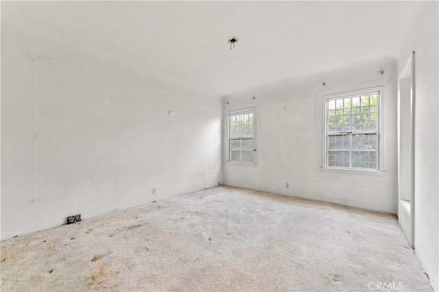 view of carpeted spare room