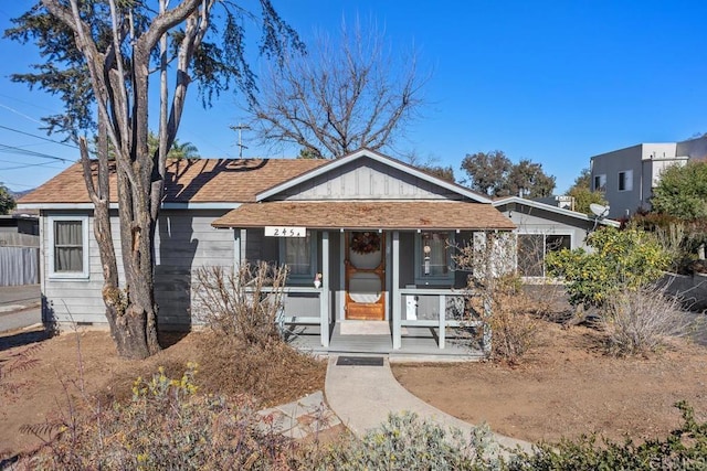 view of front of house featuring covered porch