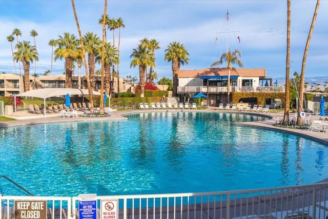 view of swimming pool