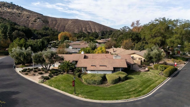 bird's eye view featuring a mountain view