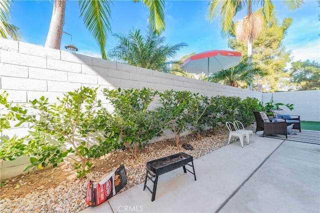 view of patio with a fenced backyard