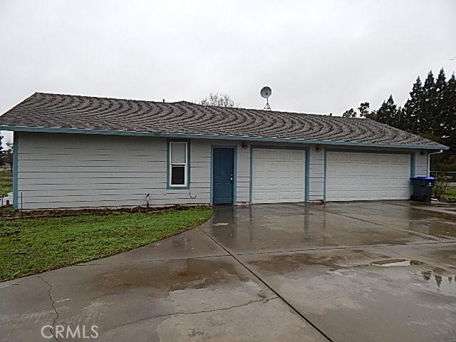 ranch-style house with a garage