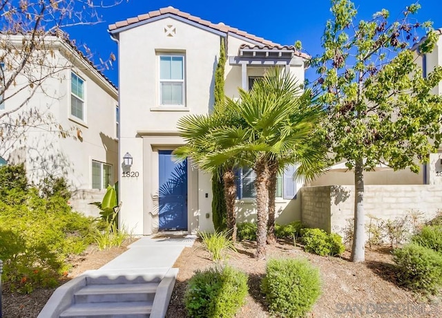 view of mediterranean / spanish-style home