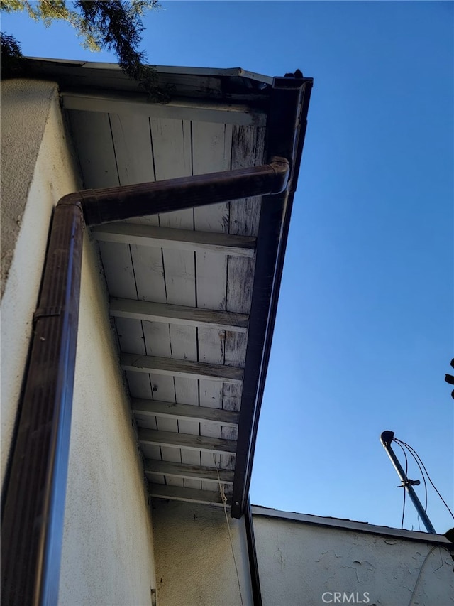 view of entry to storm shelter