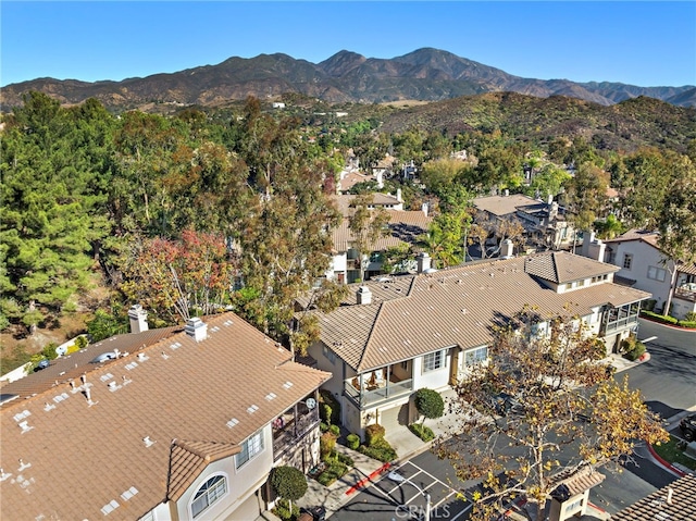 bird's eye view featuring a mountain view