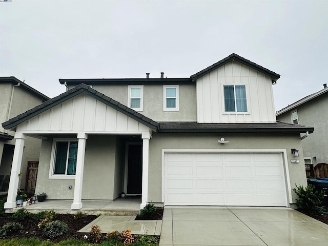 view of front facade with a garage