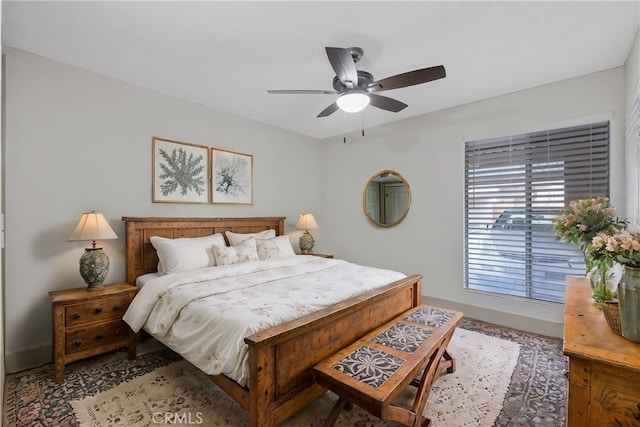 bedroom with ceiling fan