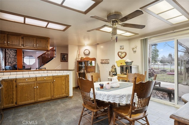 dining room with ceiling fan