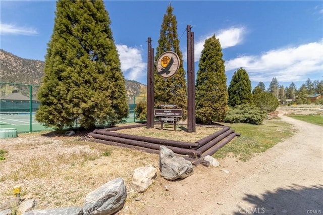 2206 Bernina Dr, Pine Mountain Club, CA 93222 - view of property's community featuring a tennis court and a mountain view