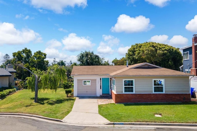 view of front of home with a front yard