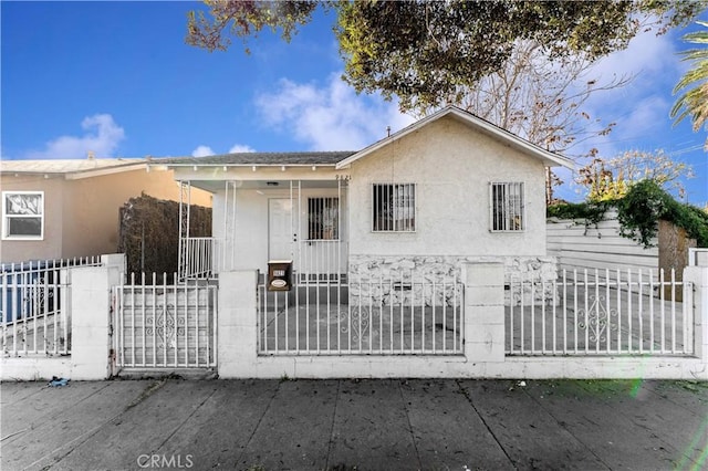 view of front of property