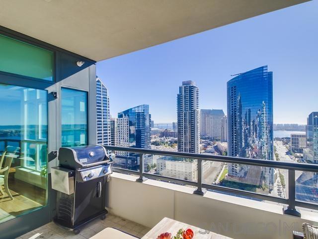 balcony featuring grilling area