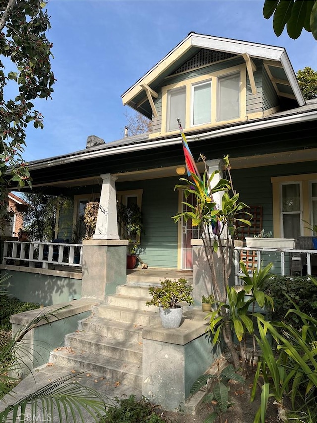 view of front of property with covered porch