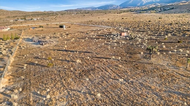 bird's eye view featuring a mountain view