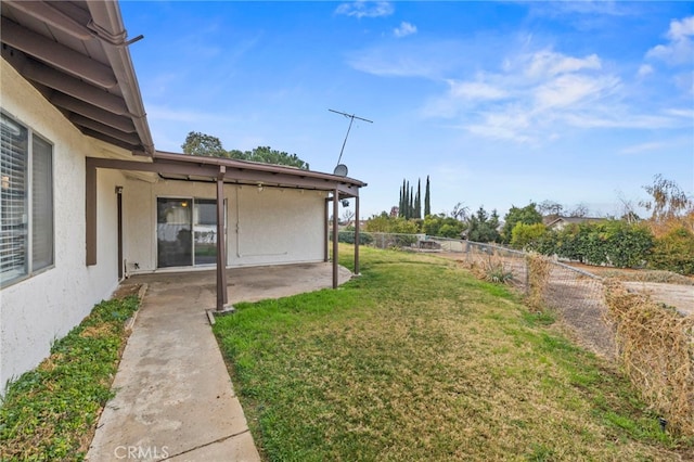 view of yard with a patio area