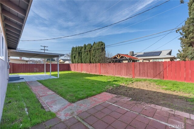 view of yard featuring a patio