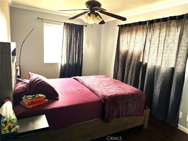 39954 90th St W, Leona Valley, CA 93551 - bedroom featuring ceiling fan and crown molding