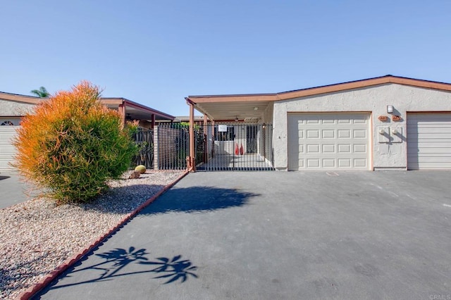 view of front facade featuring a garage