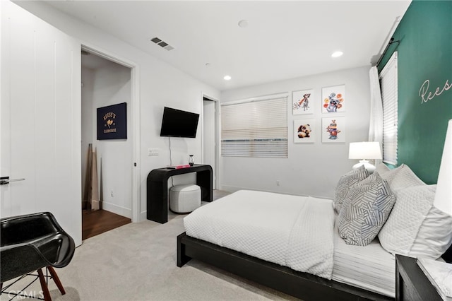 bedroom featuring carpet flooring