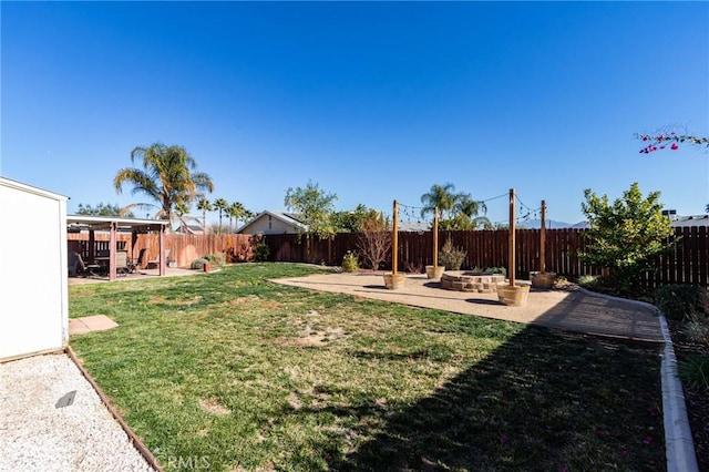 view of yard featuring a patio