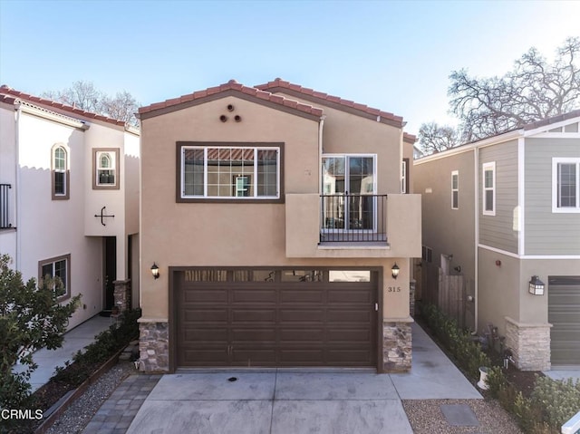 view of front facade with a garage