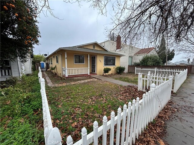 view of front of house with covered porch