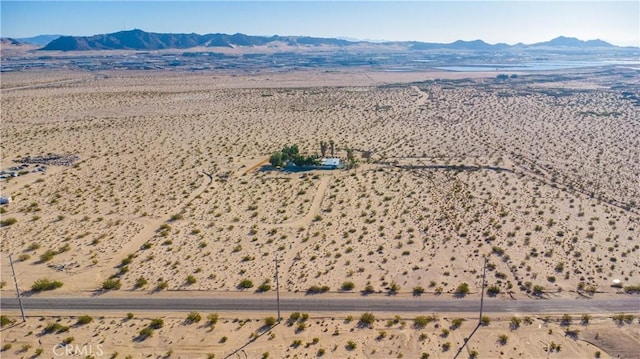 bird's eye view featuring a mountain view