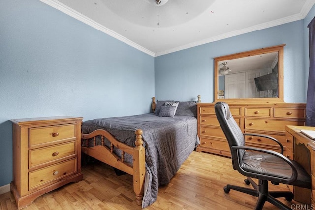 8115 Cacus, Spring Valley, CA 91977 - bedroom with light wood-style floors, crown molding, and an office area