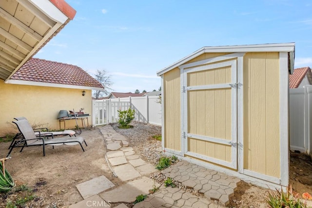 view of outbuilding