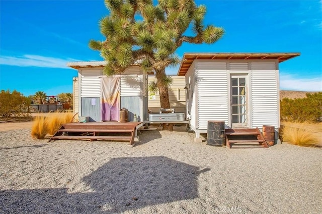 59427 La Crescenta Dr, Yucca Valley, CA 92284 - back of house with an outdoor structure