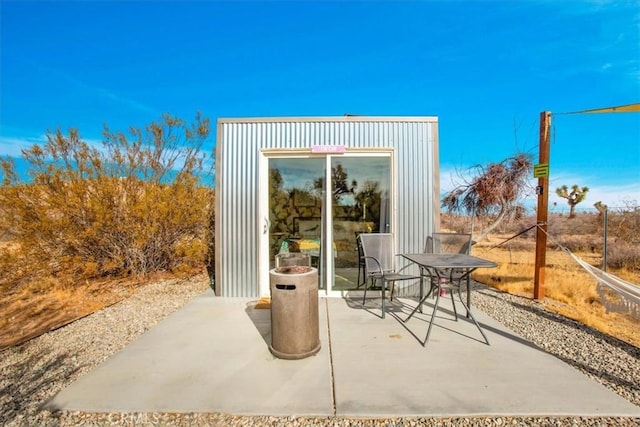 59427 La Crescenta Dr, Yucca Valley, CA 92284 - view of patio