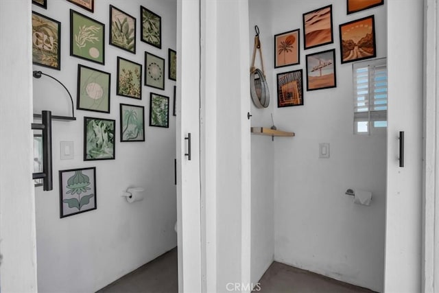 59427 La Crescenta Dr, Yucca Valley, CA 92284 - bathroom featuring concrete floors